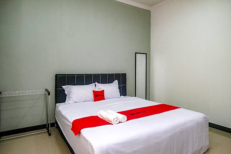 RedDoorz near Majapahit Semarang
