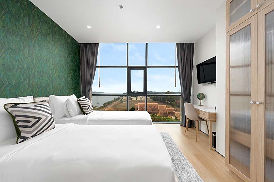 NAKA-RAJ Escape Hotel