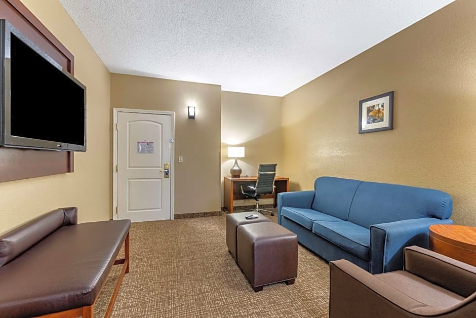 Comfort Inn & Suites El Dorado