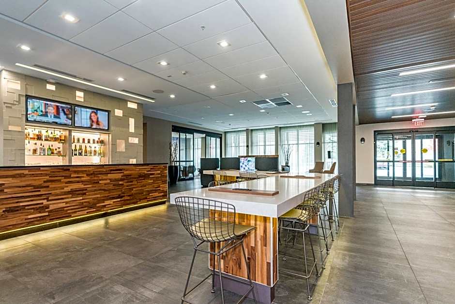 Courtyard by Marriott West Springfield