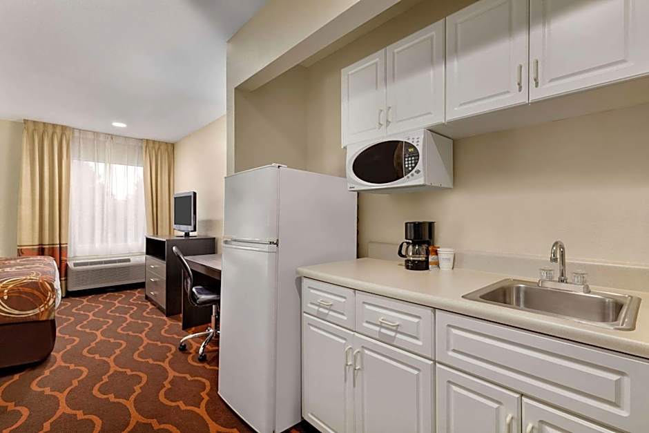 Baymont by Wyndham Grovetown Augusta