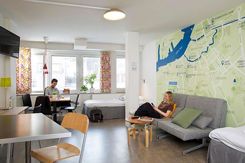 Slottsskogens Hostel