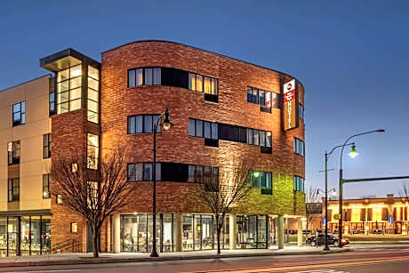Best Western Plus Philadelphia Airport South at Widener University