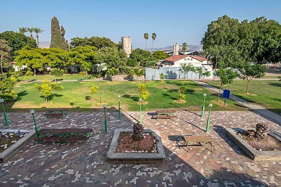 Degania Bet Kibbutz Country Lodging