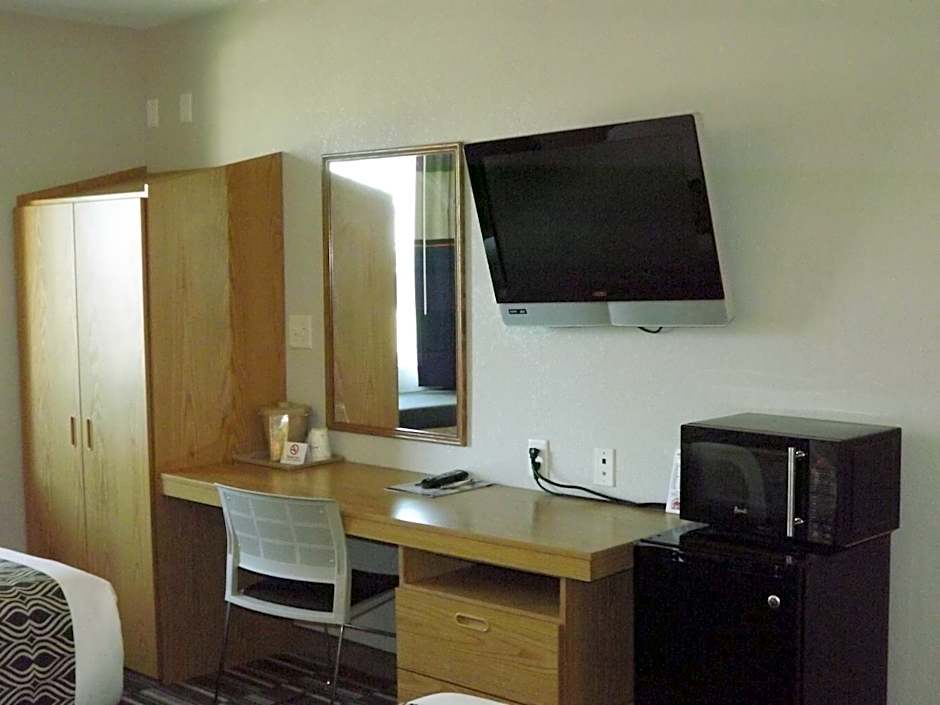 Microtel Inn & Suites By Wyndham Ames