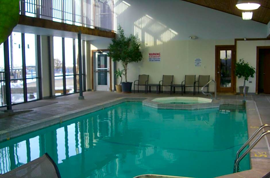 Quail's Nest Inn & Suites