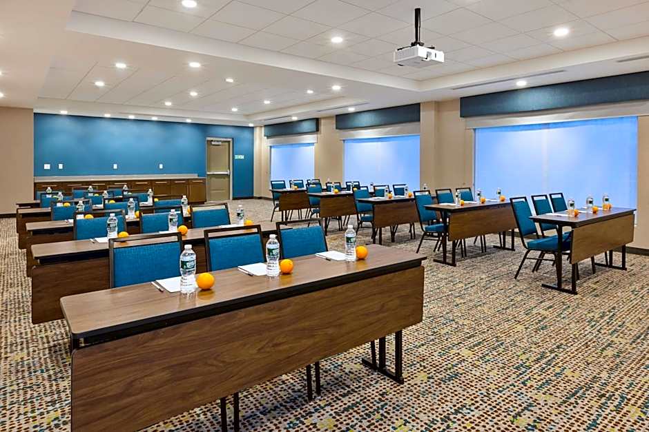 Hampton Inn By Hilton Cape Cod Canal