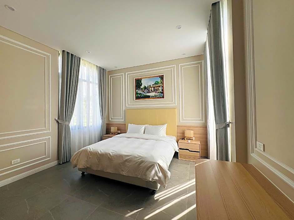 Tra Co Luxury Hotel & Resort 