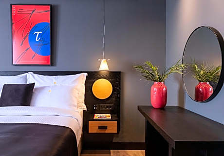 Deluxe City Escape Suite