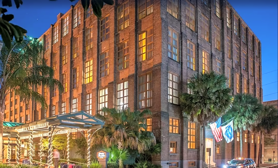 Hampton Inn By Hilton & Suites New Orleans-Convention Center