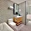 DoubleTree by Hilton Shenzhen Airport Residences