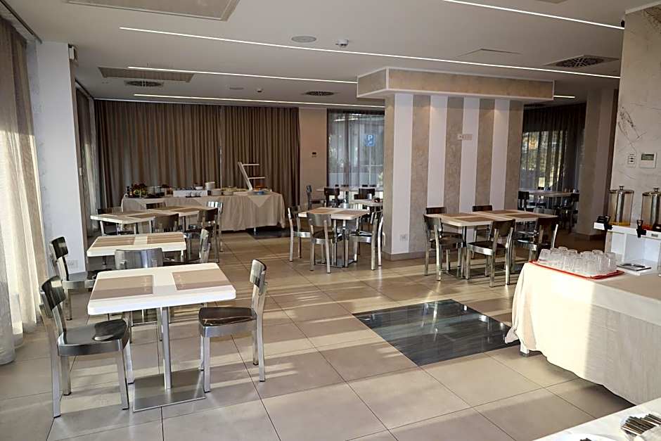 One Hotel & Restaurant