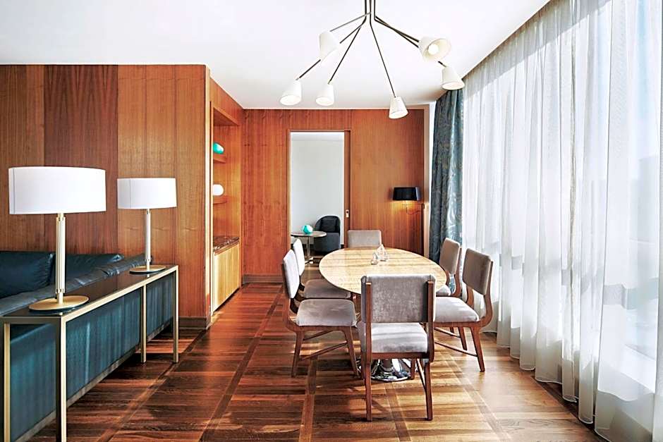 Metropol Palace, Belgrade