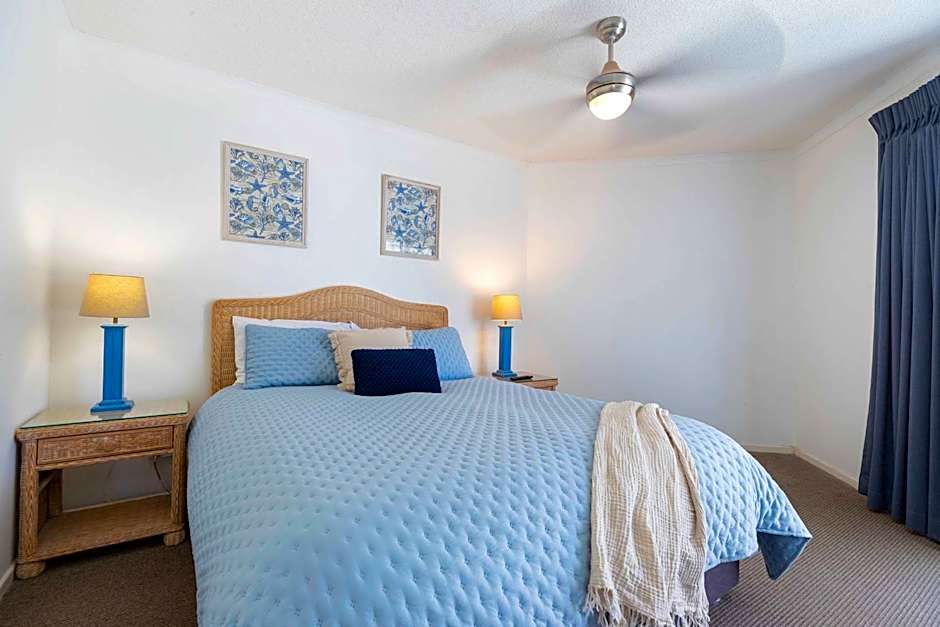 Surfside Buddina Beachfront 3bed Apt - Direct Beach Access