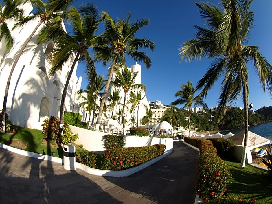 Sierra Mar All Inclusive at Tesoro
