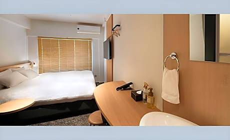 King Room - Non-Smoking