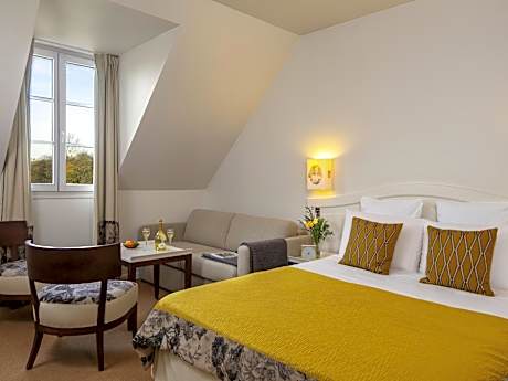 Junior Suite with One Double Bed and One Sofa Bed