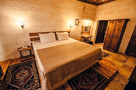 Deluxe Double Room with Bath