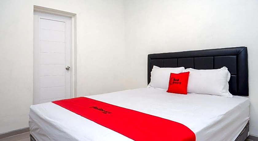 RedDoorz Syariah near RS Soeradji Pemuda Klaten