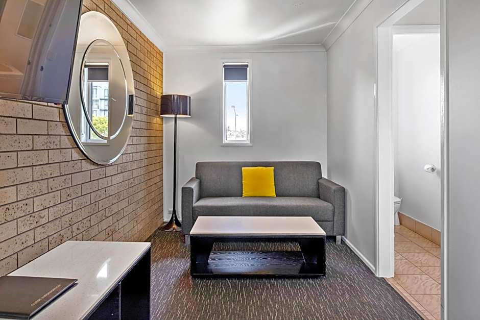 Leichhardt Motor Inn