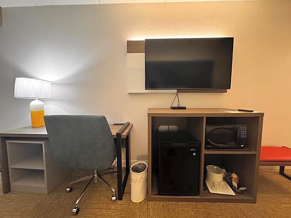 Comfort Inn Darien - North Brunswick