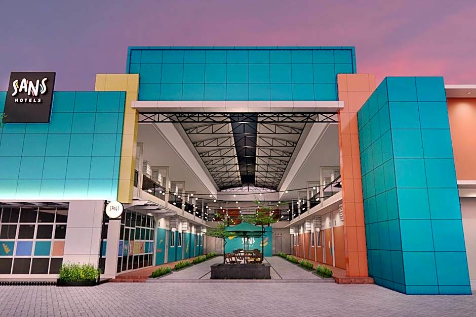 Sans WM Hotel Blitar