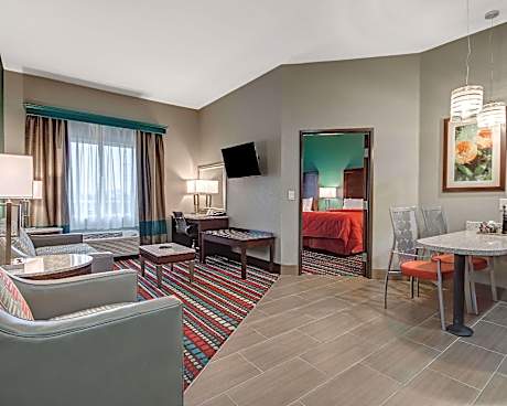 1 King Bed, Efficiency, Suite, Nonsmoking