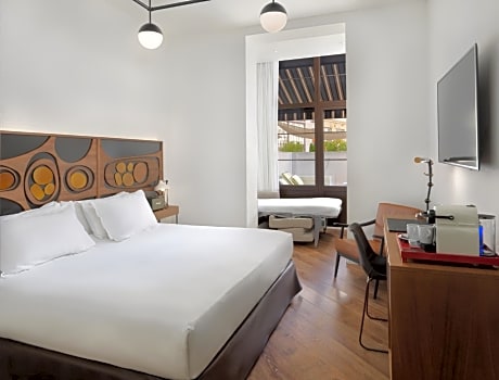 Grand Deluxe Double Room with Terrace with Jacuzzi