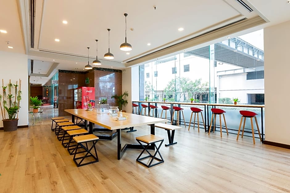 The Royal City Hotel