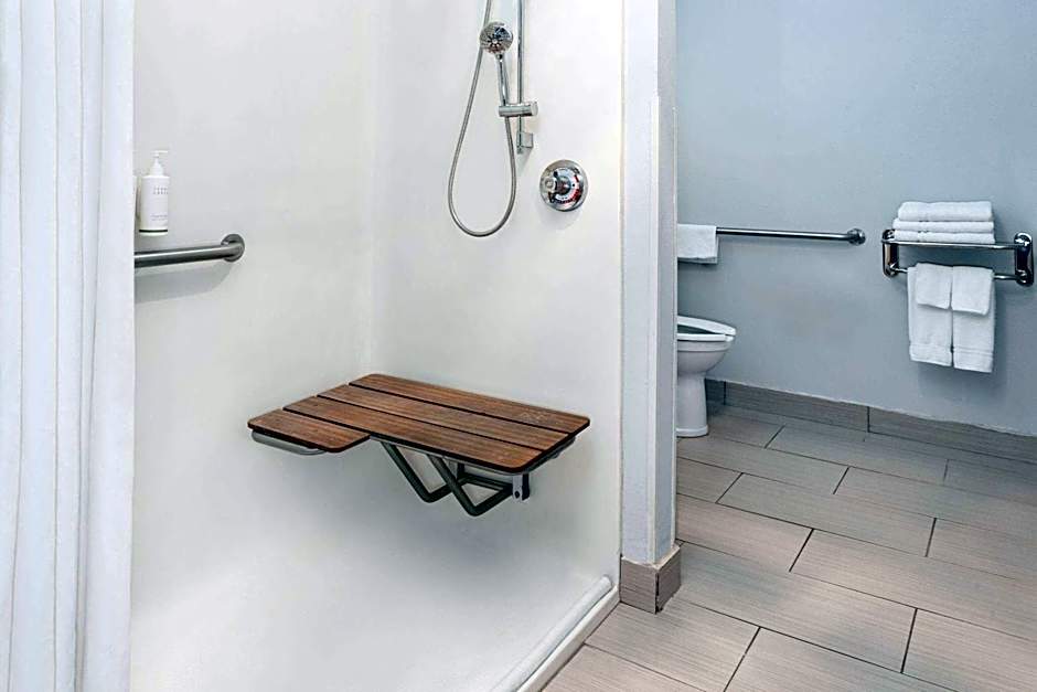 Microtel Inn & Suites by Wyndham Janesville
