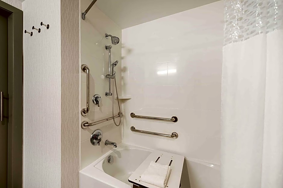 Hampton Inn By Hilton & Suites Miami Midtown, FL