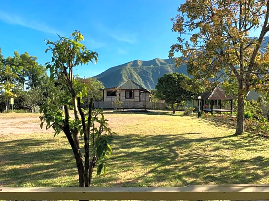 Lembah Rinjani Villa & Resto Syariah by ecommerceloka