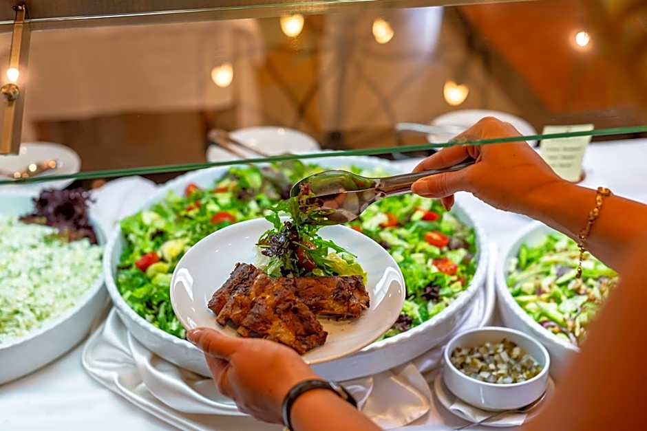 Helena Park - Ultra All Inclusive