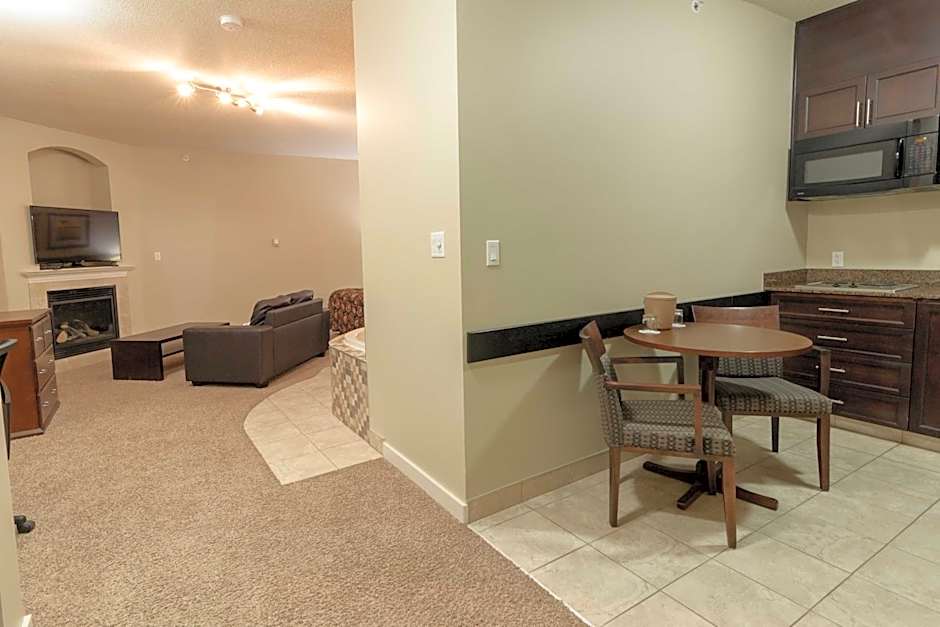 BCMInns - Lac La Biche