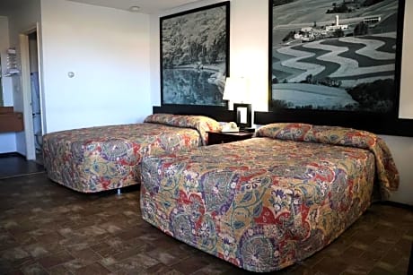 Double Room with Two Double Beds Smoking