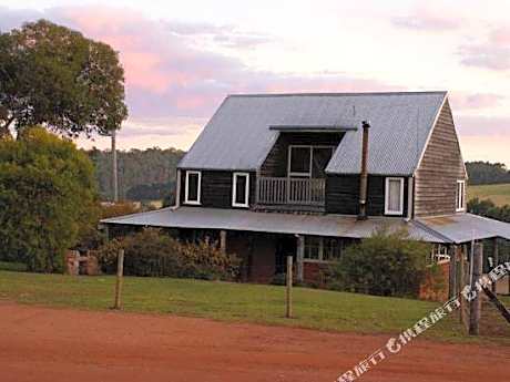 Pump Hill Farm Cottages