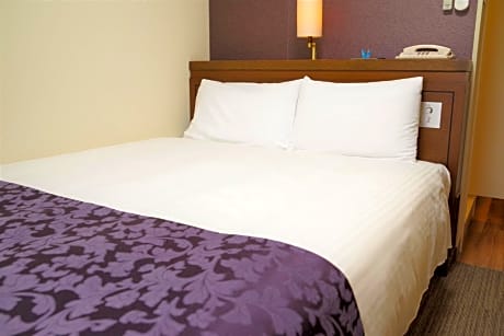 Double Room with Small Double Bed - Non-Smoking