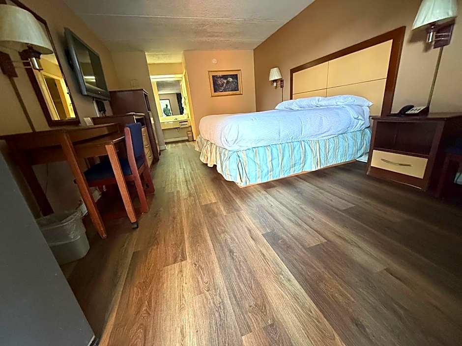 Camilla Inn & Suites
