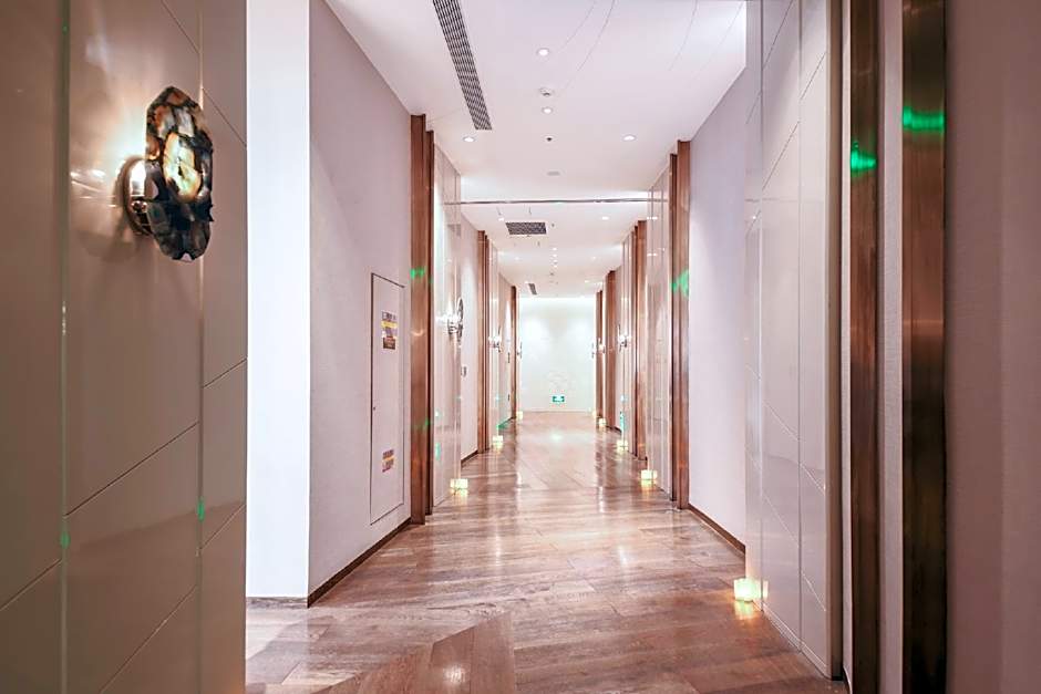 Renaissance by Marriott Haikou Hotel