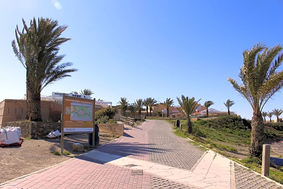 HOTEL ISLA PLANA