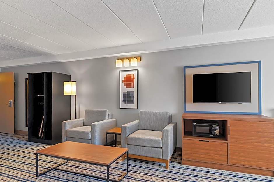 AmericInn by Wyndham Crookston U of M Crookston