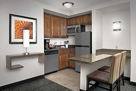 One-Bedroom King Suite
