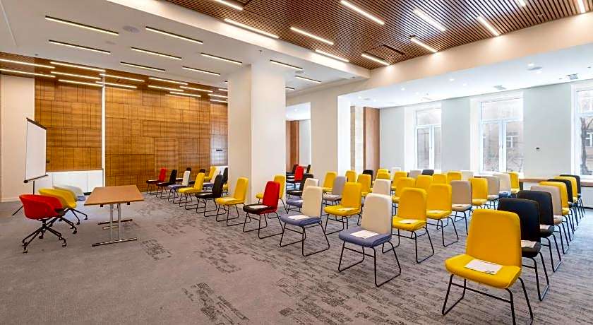 Holiday Inn Yerevan - Republic Square By IHG