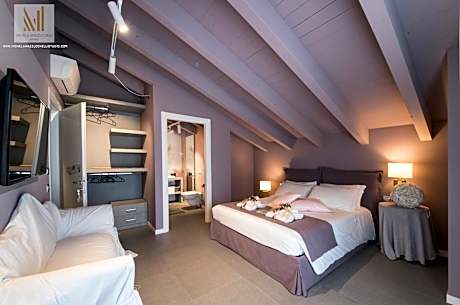 Queen Room with Balcony