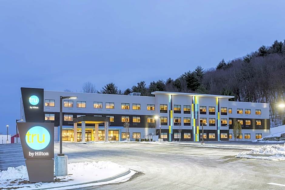 Tru by Hilton Vestal Binghamton, NY