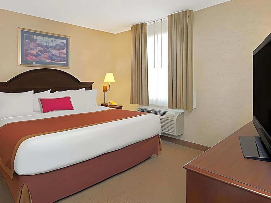 Hawthorn Extended Stay by Wyndham Cincinnati/Sharonville