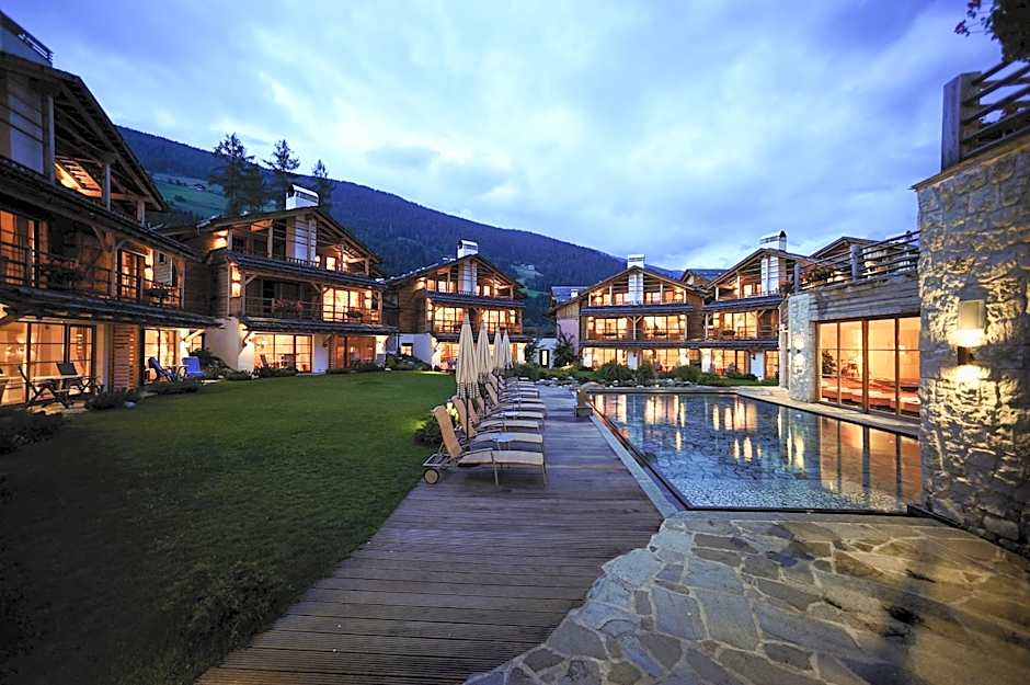 Post Alpina - Family Chalets Dolomites