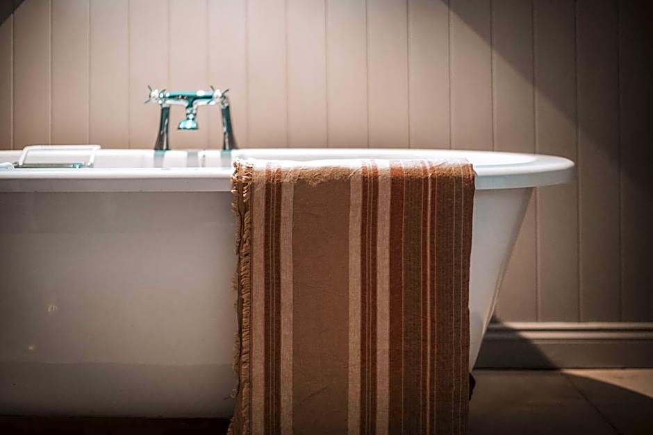 The Hare & Hounds Inn