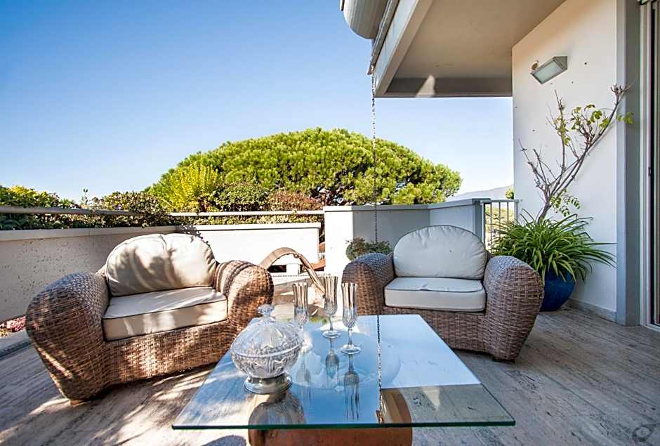 Verdeluna ApartHotel