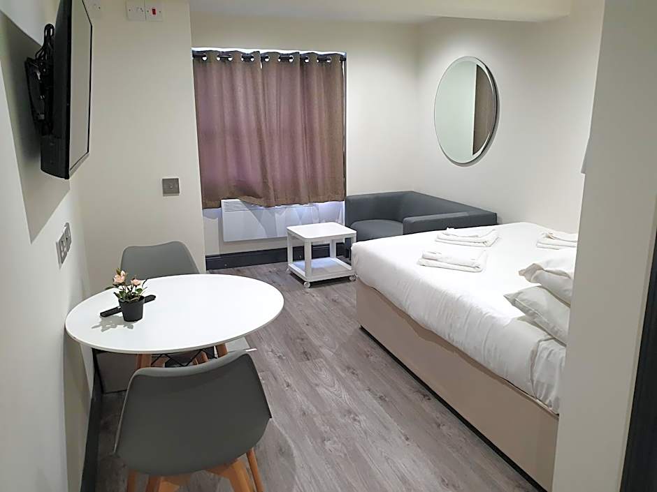 Hyde Park Superior Apartments